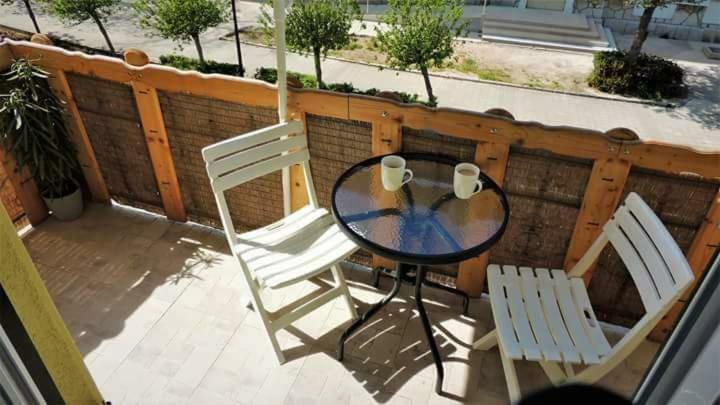 Apartment Megy With Balcony In City Center Криквеница Екстериор снимка